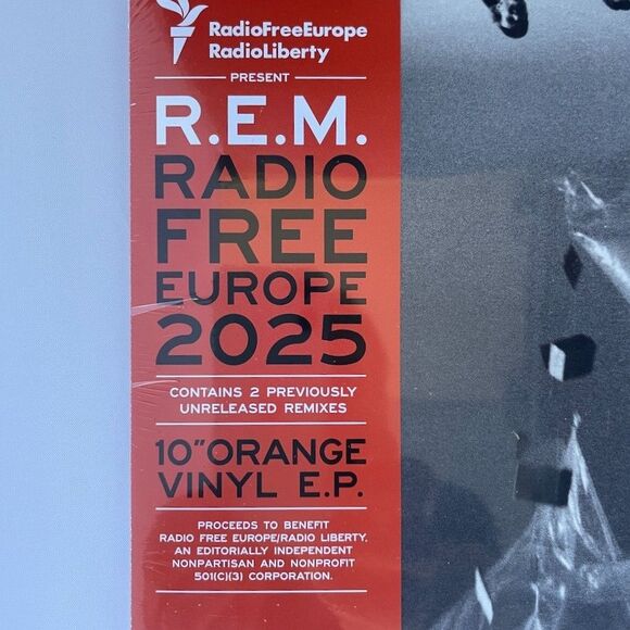 R.E.M. – Radio Free Europe 2025 – 10″ Orange Vinyl EP Craft Recordings, 2025 NEW - Picture 2 of 4